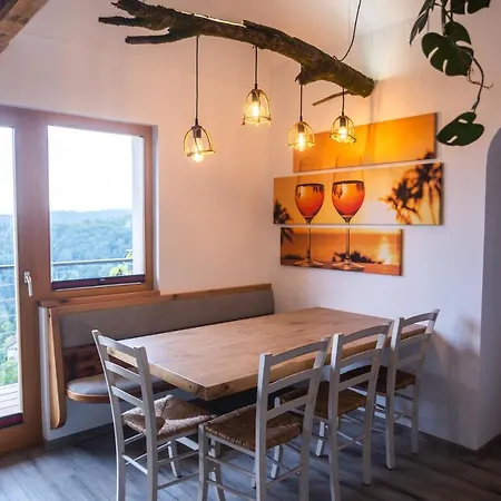 Vineyard Sonce Feriehus *